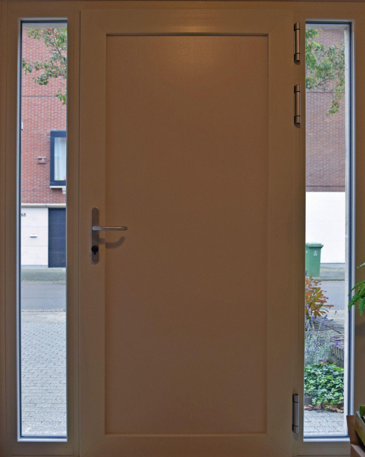 PVC Aluminium ramen en deuren, eigentijdse renovatie in Wilrijk › Referenties › & deuren