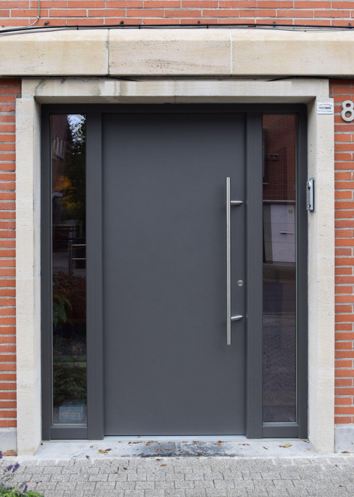 offset Onmiddellijk Heer PVC - Aluminium ramen en deuren, eigentijdse renovatie in Wilrijk ›  Referenties › Finestra ramen & deuren