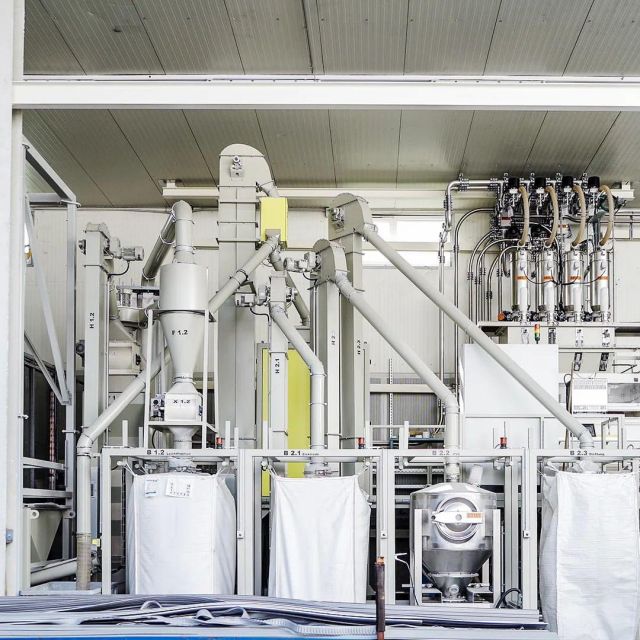 292282736 842557786717463 5877334325189014105 N