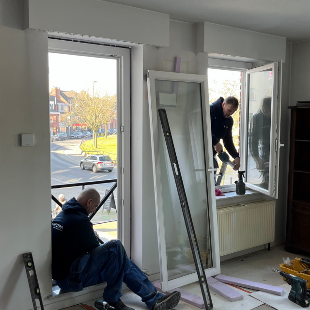 Overschuifmontage Raam FInestra Zwart