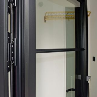 Zwarte aluminium deur steellook