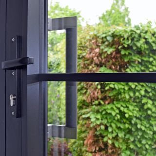 Zwarte aluminium deur steellook